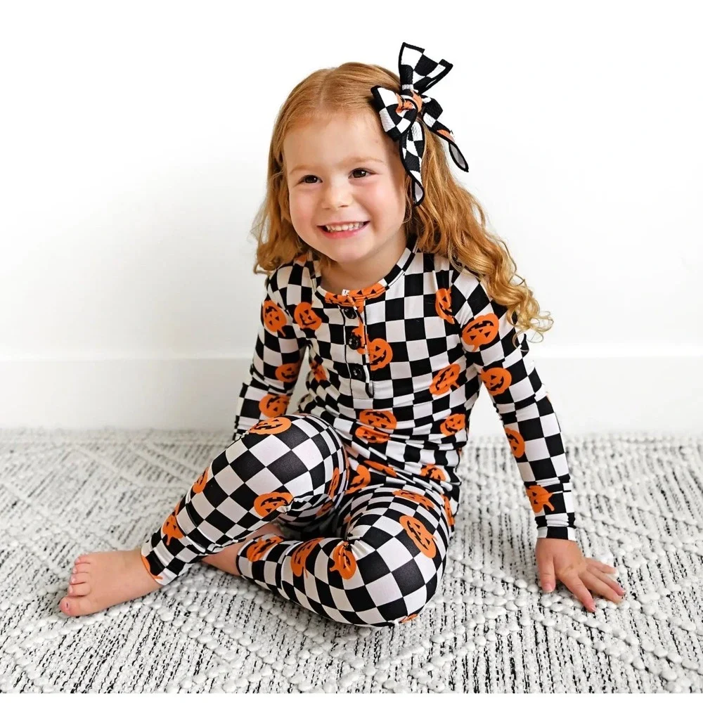 Gigi and Max Bamboo Pajamas Set Halloween‎ Jack O Lantern Checkered 6/7Y NEW